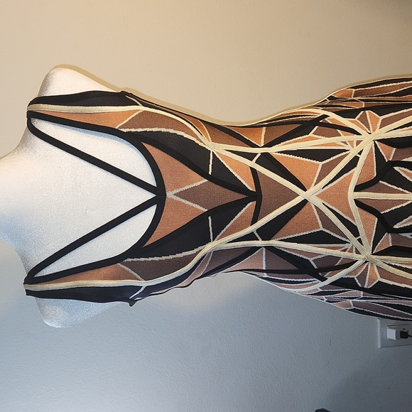HERVE LEGER brand new, geometric, never worn A-line dress size small - Picture 3 of 9